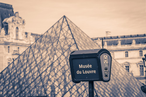 Paris Musee de Louvre